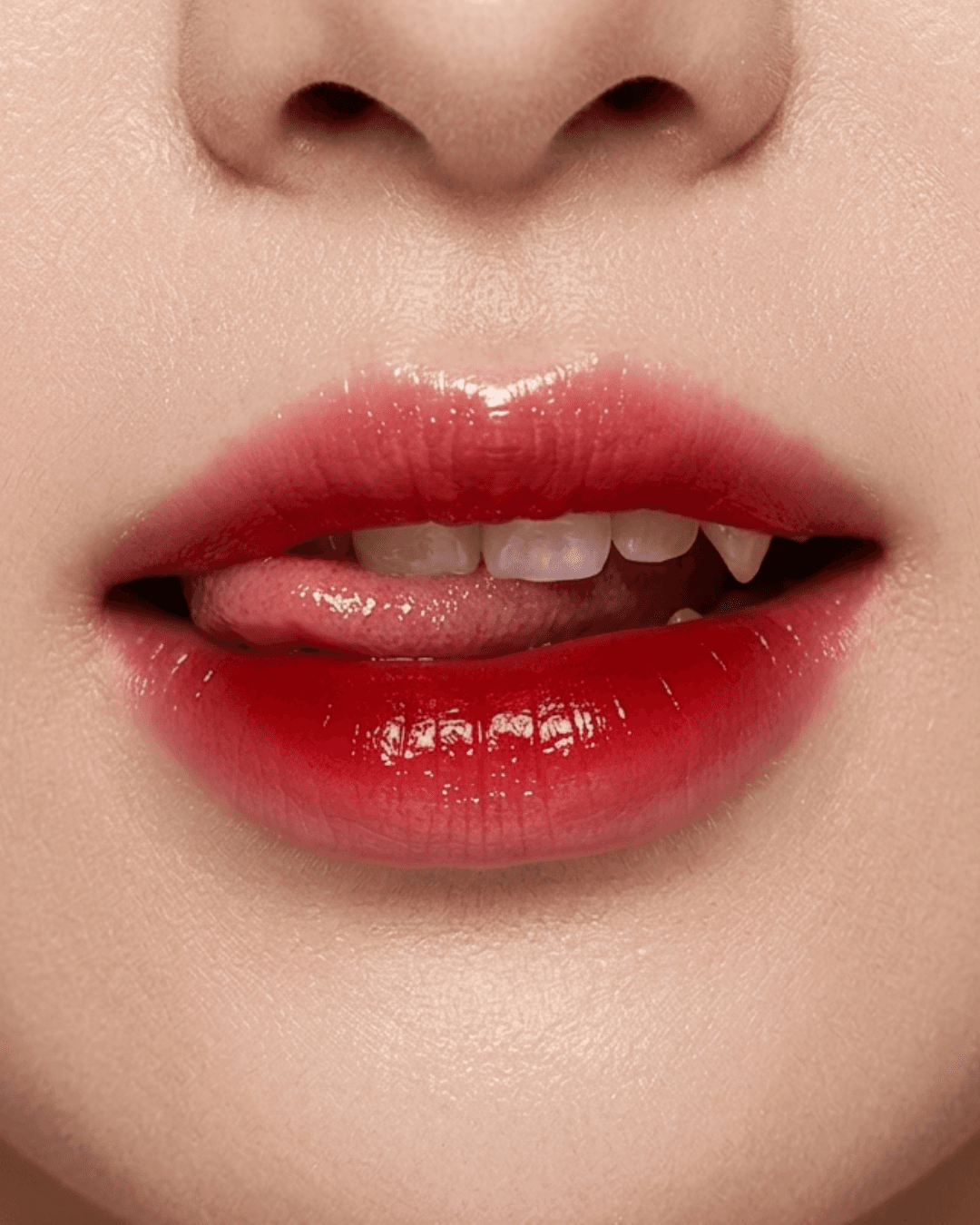 Melova 01 Scarlet Mist on the lips